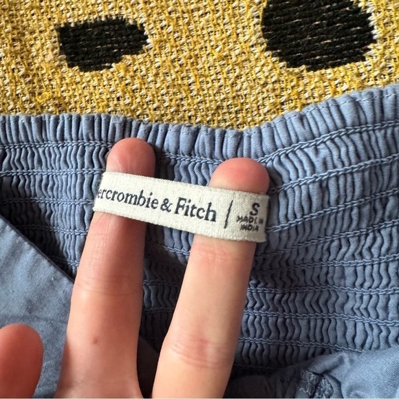 Abercrombie&Fitch Cotton Blend Puff Sleeve Keyhole Cropped Blouse Blue Small - Picture 4 of 4